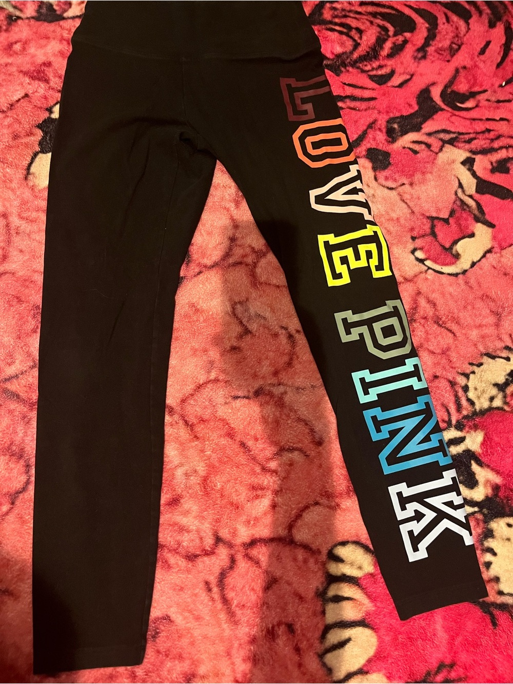 Love pink leggings